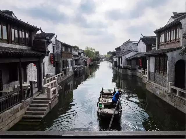 昆明市良方医院-患上外阴白斑后,为什么月经就不正常了?